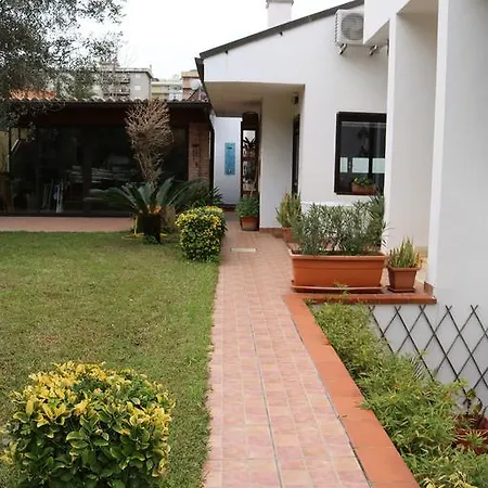 Dado's Guest house *
